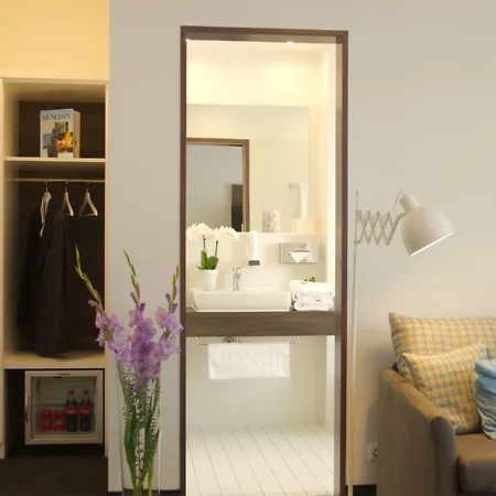 Lizz Otel Münih