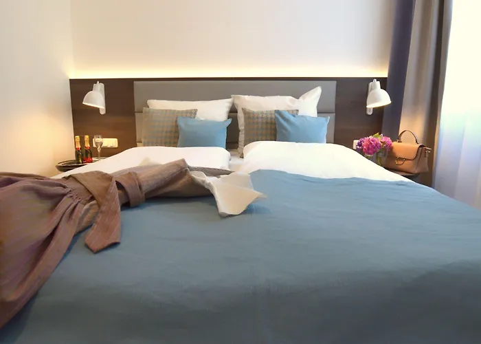 Lizz Monaco di Baviera