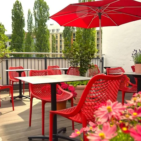 Lizz Hotel 3*