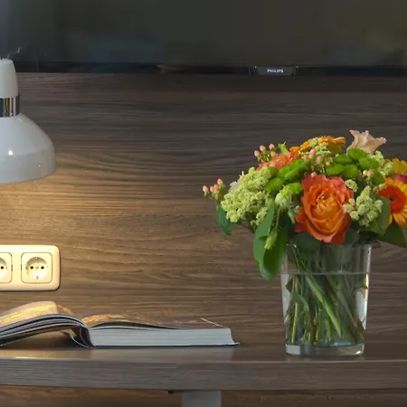 Lizz ホテル ミュンヘン